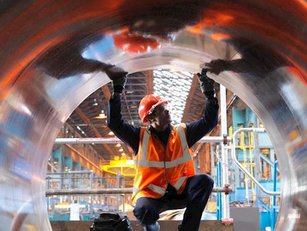 DP World Report: AI Vital in 98% of Supply Chain ops