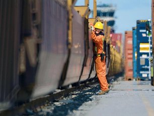 Global customs staffing issues hitting supply chains - EY